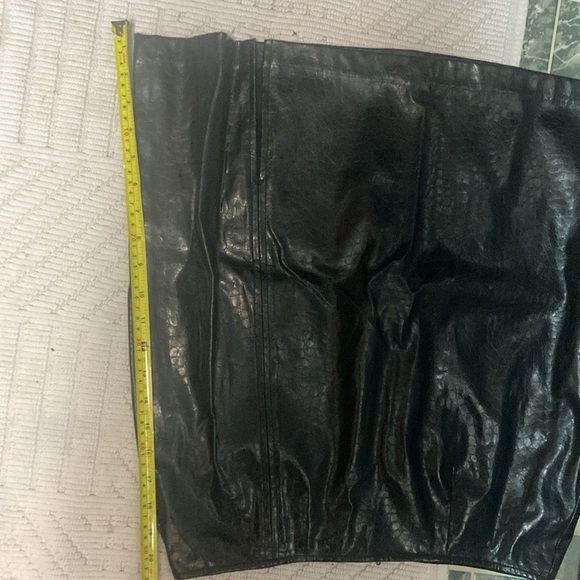 Faux leather polyester black snakeskin print women size 12 skirt vintage studio - Picture 10 of 11